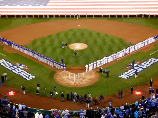 Royals 5-4 Mets en primer juego de la serie mundial de béisbol 2015