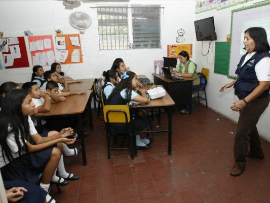 MiAmbiente pide cuidar el agua y ahorrar energía