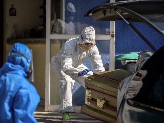 FOTOS: México se acerca al pico de la pandemia pero el camino aún es largo 