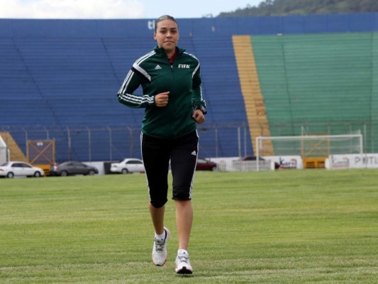 Los 10 datos que desconocías de la árbitra Melissa Pastrana  