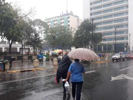 Frente frío dejará lluvias en seis departamentos de Honduras