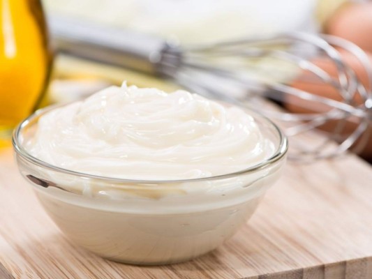 Más brillo y adiós puntas abiertas: beneficios de la mayonesa para el cabello&nbsp;&nbsp;