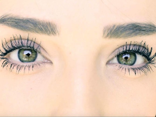 Ocho tips para lucir pestañas larguísimas