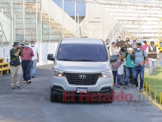 Así fue la vuelta olímpica para despedir a Chelato Uclés (Fotos)