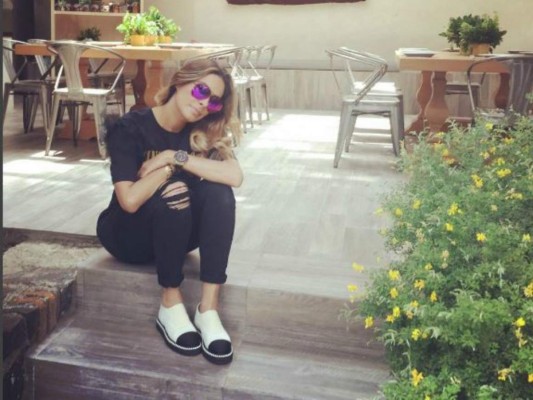 Critican a Galilea Montijo por los juanetes de su pie