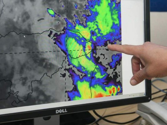 Lluvias de Nate se incrementarán este viernes en territorio hondureño