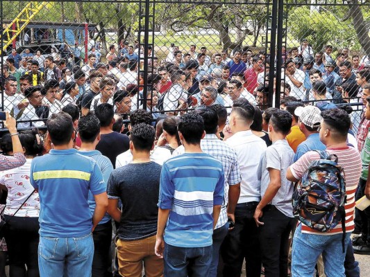 Honduras: Desorden retrasa el comienzo de la matrícula en Infop