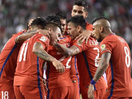 Chile apabulla 7-0 a México y avanza a semis