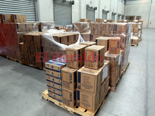 Hospitales compraron medicamentos que ya estaban en el Almacén Nacional