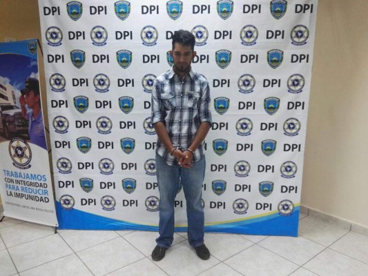 Cae expolicía acusado de ocasionar daños a un hotel durante marchas violentas en la capital