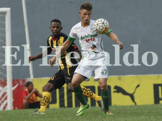Real España ganó, gustó y goleó al Platense en el estadio Morazán