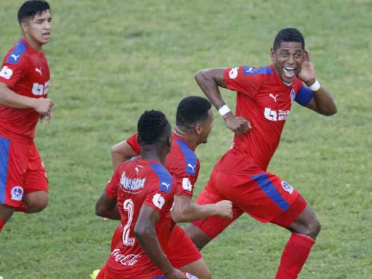 Carlo Costly es baja en Olimpia por un mes tras sufrir fractura en una de sus costillas