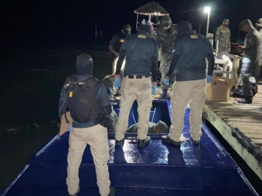 Las imágenes que dejó el fuerte decomiso de cocaína en La Mosquitia