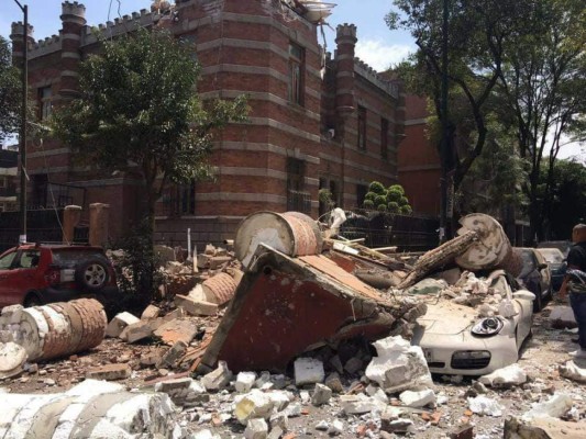 Hondureño comparte dramáticas fotos del sismo de 7.1 en México