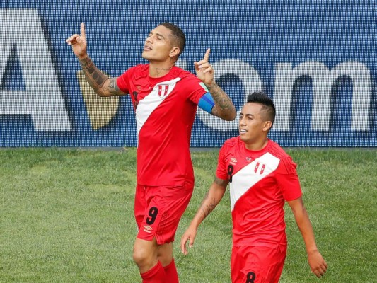 Guerrero causó locura entre los peruanos con su gol ante Australia