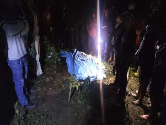 Tres personas muertas y cuatro gravemente heridas deja accidente en Lempira   