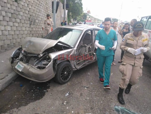 Impactantes imágenes del aparatoso accidente provocado por rastra en El Carrizal