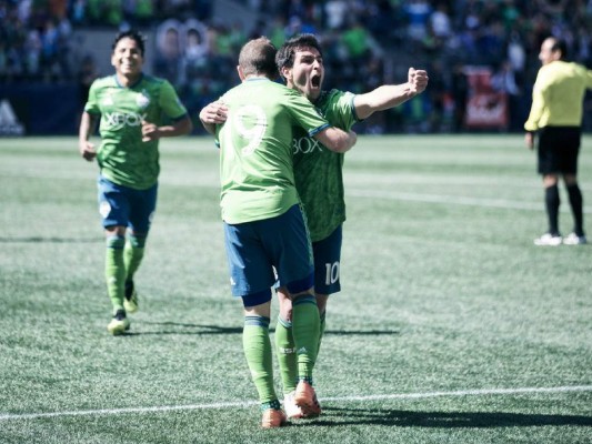 Seattle Sounders derrotó 3-1 al Kansas City de Roger Espinoza