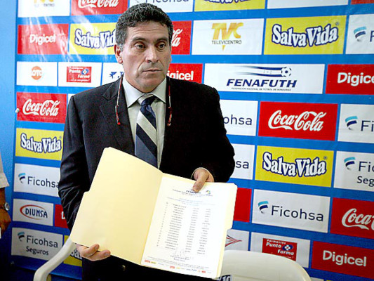 Víctor Bernárdez y Carlos Will Mejía, las novedades en convocatoria de Suárez