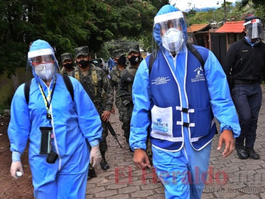 Brigadas médicas inician detección de casos de covid-19 en colonia Hato de Enmedio