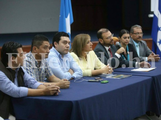 Honduras: Directiva del Partido Nacional recibe auditoría de las firmas recolectadas para reglamentar reelección presidencial