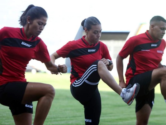 Los 10 datos que desconocías de la árbitra Melissa Pastrana  