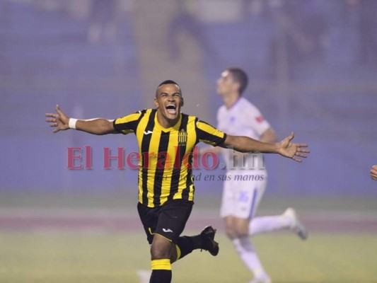 Real España vence a Olimpia y se corona campeón de la Copa Premier