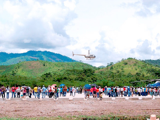 Inician operaciones en aeropuerto El Aguacate