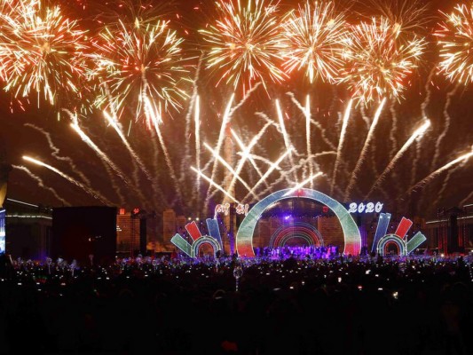 FOTOS: Lágrimas y rezos en bienvenida 2020, inicio de nueva década