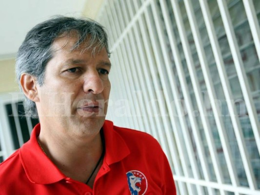 Olimpia le dice adiós a Héctor Vargas y hola a Carlos Restrepo