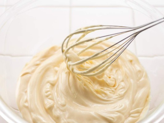 Más brillo y adiós puntas abiertas: beneficios de la mayonesa para el cabello&nbsp;&nbsp;