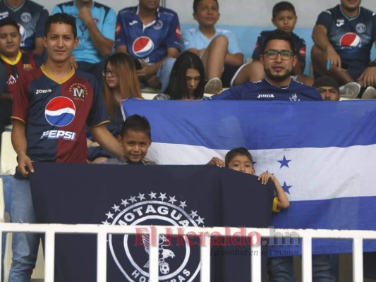 FOTOS: Ambiente familiar previo al duelo entre Motagua y Platense en el Nacional de Tegucigalpa