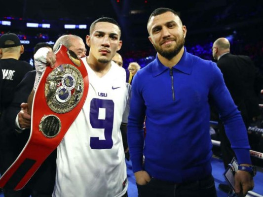 'Nos vemos en abril', Vasyl Lomachenko reta al hondureño Teófimo López
