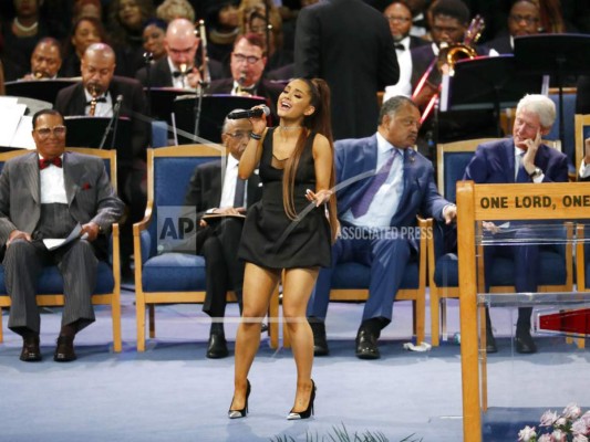 El vestido de Ariana Grande que causó controversia en el velorio de Aretha Franklin