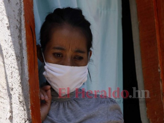 Casa por casa, brigada médica busca casos de covid-19 en colonia 1 de Diciembre
