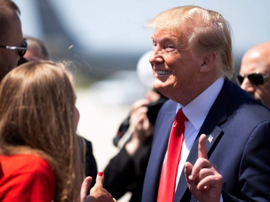 Trump defiende centros de detención de migrantes