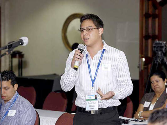 Instalan foros y debates en primer día de Cumbre del SICA en Honduras