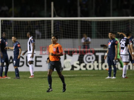 ¿Fue válido mirar el video para no expulsar a la Perra?