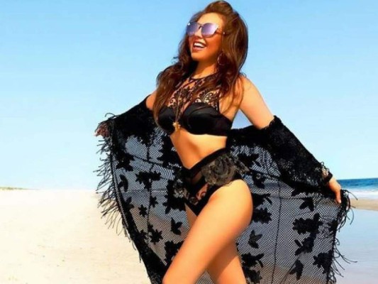 VIDEO: Thalía protagoniza sexy baile que muestra su diminuta cintura