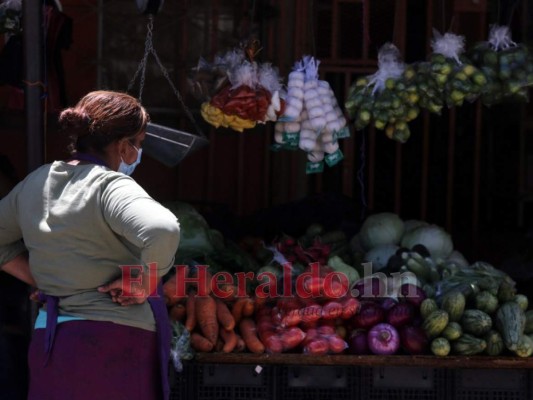 Amplían hasta las 6:00 PM horarios de atención comercial