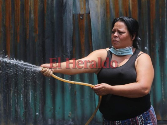 Imágenes del voraz incendio en la séptima avenida de Comayagüela