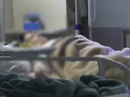 Los inquietantes mensajes que delatan al médico acusado de matar a pacientes con covid-19 para liberar camas (FOTOS)