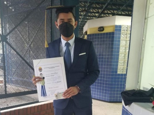 FOTOS: Con mucho orgullo y alegría UNAH entregó 1,337 nuevos profesionales al país