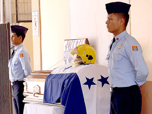 Intoxicado muere el comandante de los bomberos de San Lorenzo