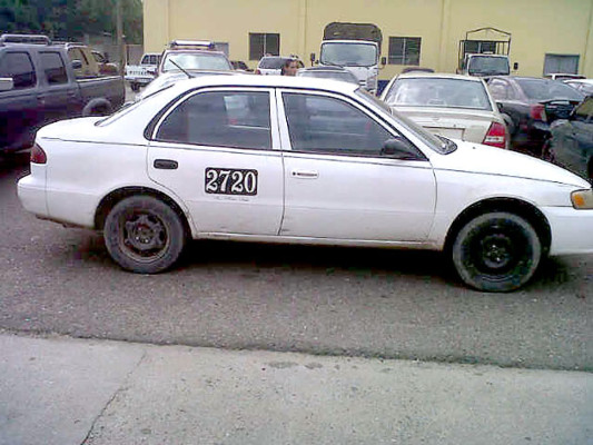 Al menos nueve detenidos en allanamientos policiales en Cortés
