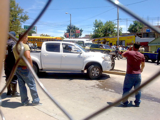 Encapuchados matan a ganadero y dejan herido a su hijo en asalto
