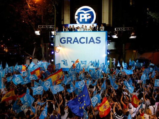 Rajoy inicia conversaciones para formar gobierno en España