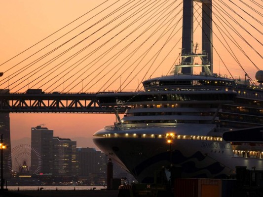 México acepta llegada de crucero pese a temor por coronavirus