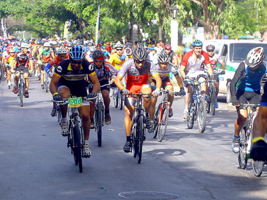 La vuelta ciclística: espíritu deportivo y trabajo en equipo