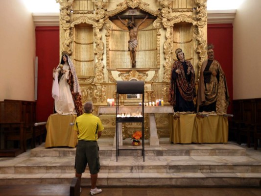 Listas las imágenes para el cortejo fúnebre del Viernes Santo en la capital de Honduras